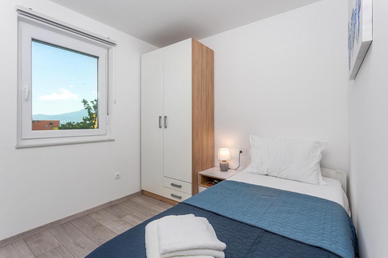 רייקה Kvarner Bay - Apartments 2 & 4 מראה חיצוני תמונה
