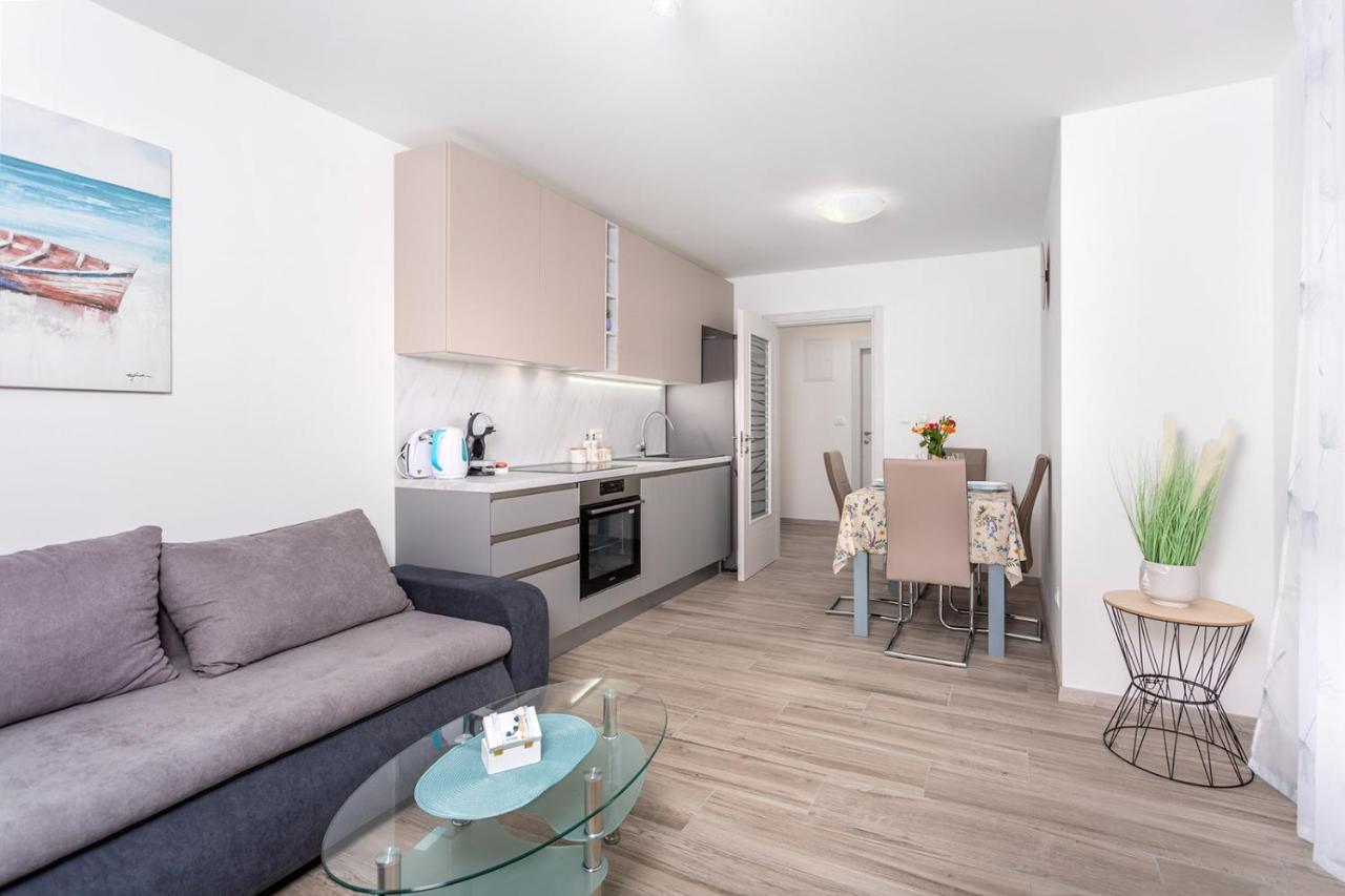 רייקה Kvarner Bay - Apartments 2 & 4 מראה חיצוני תמונה