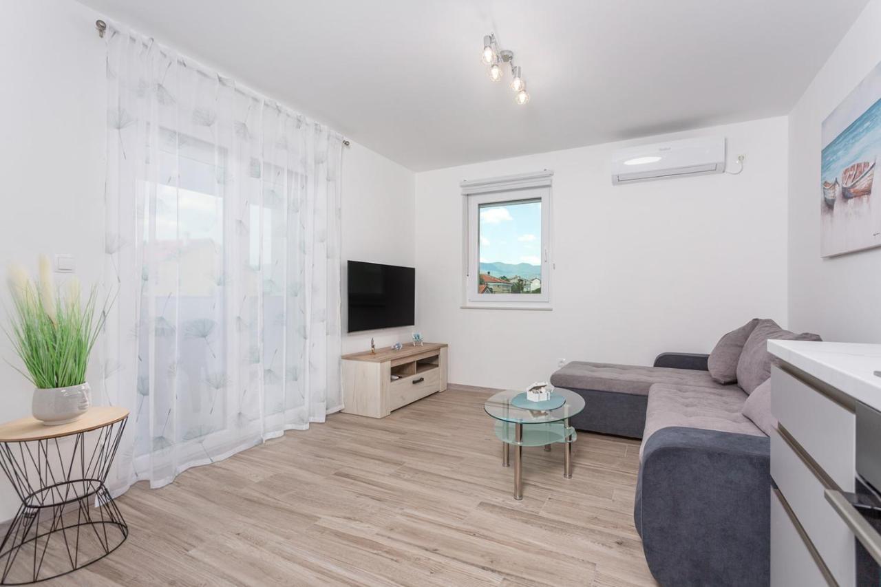 רייקה Kvarner Bay - Apartments 2 & 4 מראה חיצוני תמונה