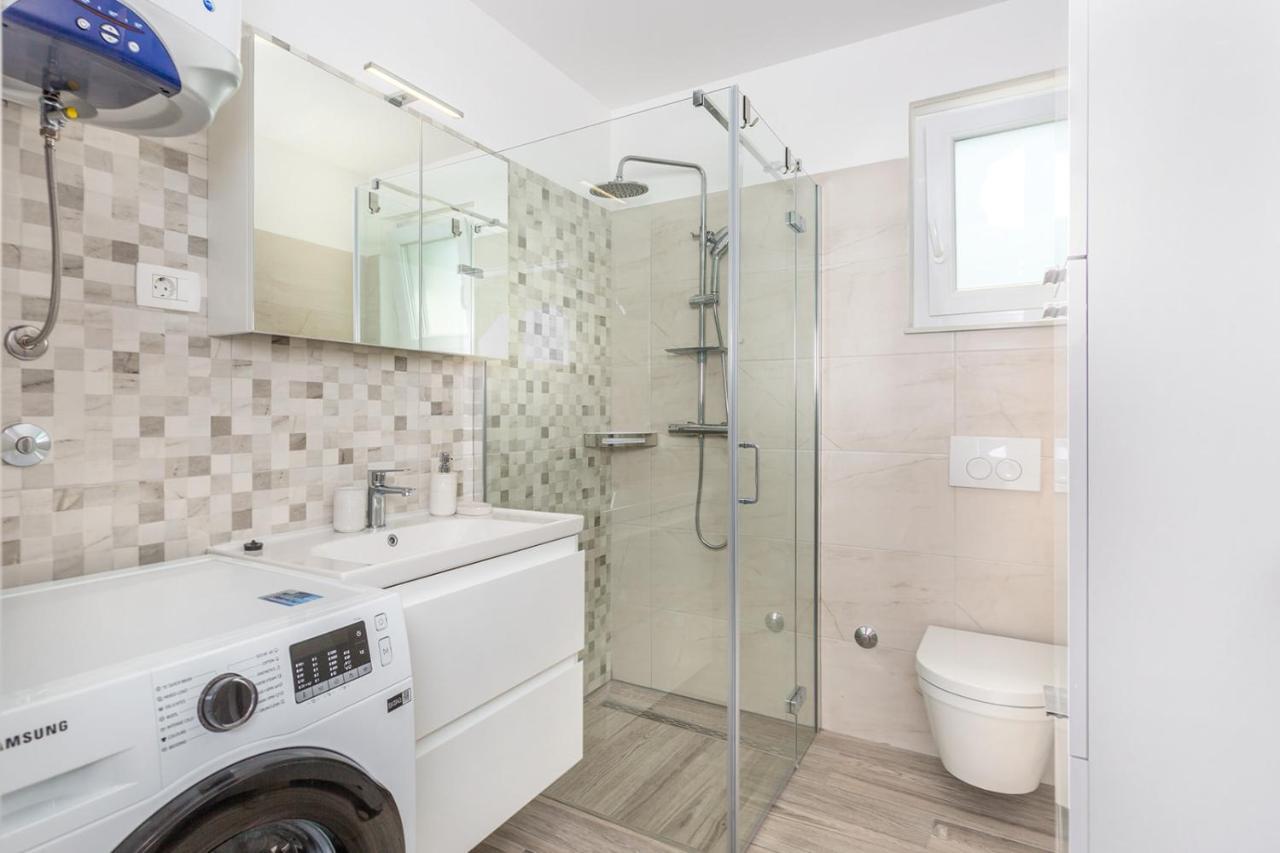 רייקה Kvarner Bay - Apartments 2 & 4 מראה חיצוני תמונה